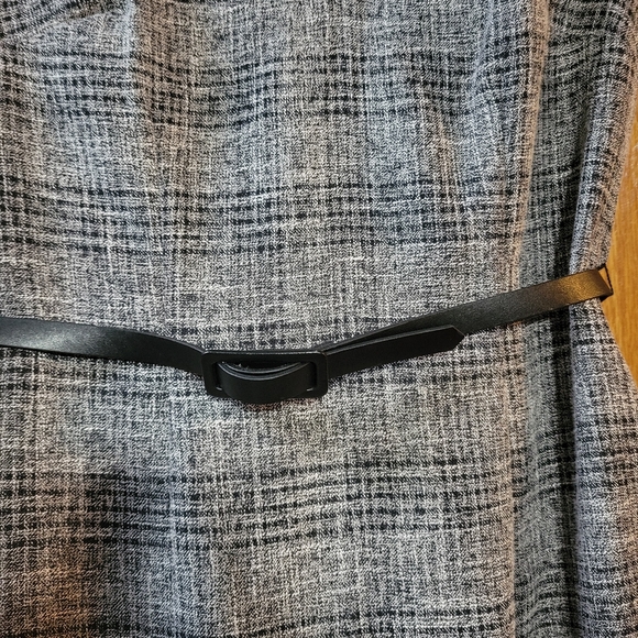 New York and Company pencil dress size 4 - Picture 4 of 7